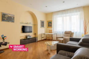 Family Elegant Apartment by Wonderful Italy